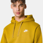 Nike Tuta Completa Cappuccio Felpata Giallo Ocra Uomo Sportwear Club BV2654-716 BV2679-716 autunno inverno cotone felpato AXJN Alexanderjohn.it