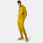 Nike Tuta Completa Cappuccio Felpata Giallo Ocra Uomo Sportwear Club BV2654-716 BV2679-716 autunno inverno cotone felpato AXJN Alexanderjohn.it