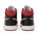 Nike Air Jordan 1 Mid Nero Gym Red Bianco Uomo 554724 122 scarpe sneakers skate skateboard ragazzi AXJN AlexanderJohn.it
