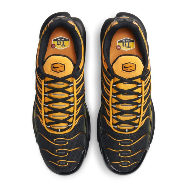 scarpe_nike_tn_air_air_max_plus_Black_sundial_nero_arancio_DM0032_007_4 copia Nike Tn Air Max Plus Black Sundial DM0032 007 Scarpe orange military AXJN Alexanderjohn.it