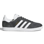 Adidas Gazelle Grigio Bianco Uomo BB5480 Scarpe da Uomo • AXJN Alexanderjohn.it