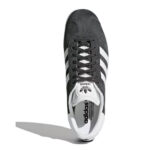 Adidas Gazelle Grigio Bianco Uomo BB5480 Scarpe da Uomo • AXJN Alexanderjohn.it