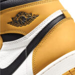 Nike Air Jordan 1 Retro High OG Yellow Ochre Uomo DZ5485 701 | AXJN Alexander John shoes alexanderjohn.it scarpe alte stivaletto Jordan