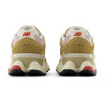 New Balance 9060 Beige Rosa Donna U9060GEA scarpe scamosciate pink