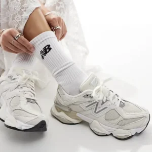 New Balance 9060 Ghiaccio Beige Unisex Donna Uomo U9060WHT scarpe comode scamosciato