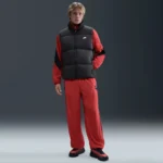 Nike Smanicato Therma-Fit Piumino Nero Uomo - immagine 2